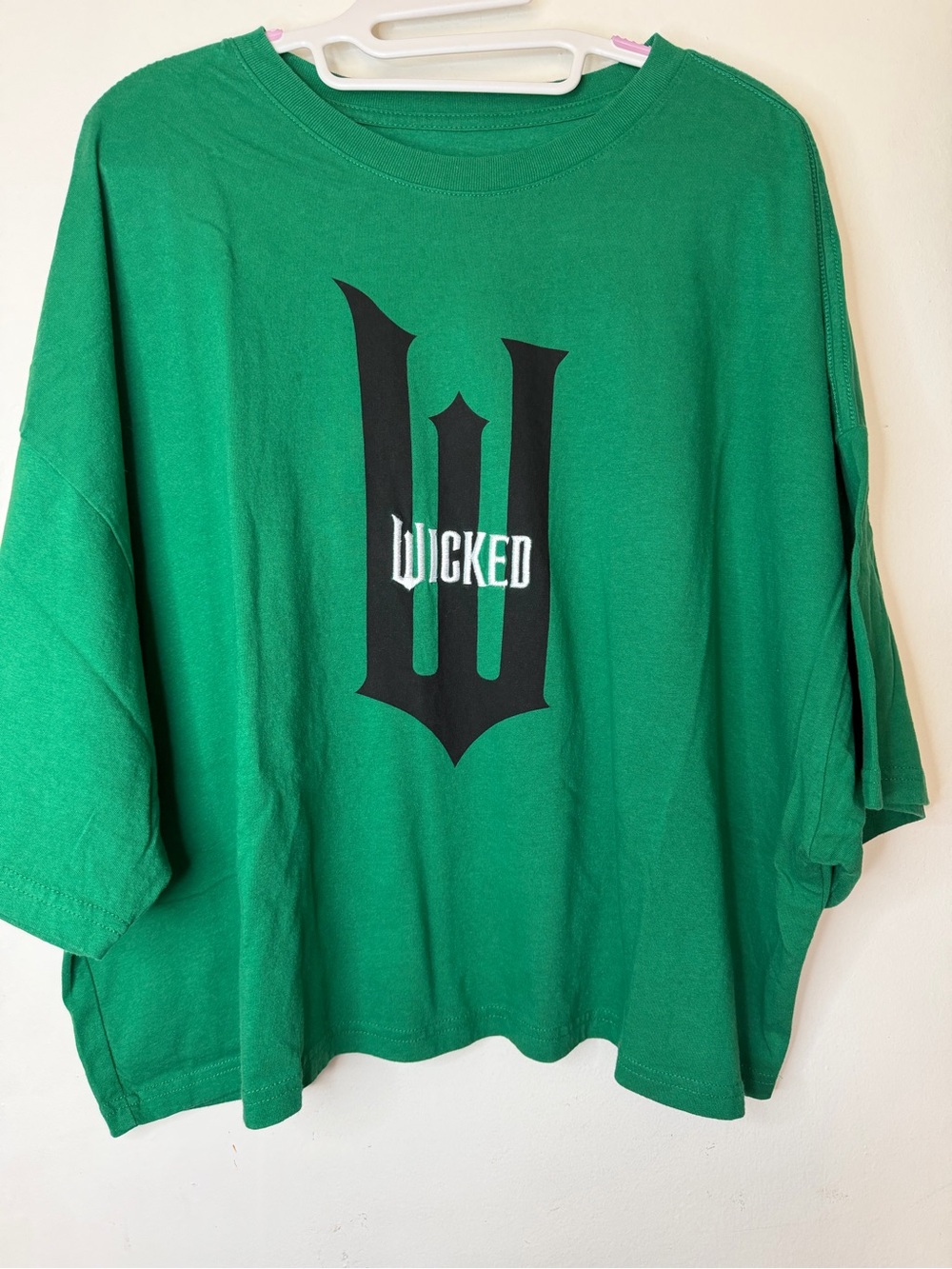 Wicked Universal Studios Cropped Tee – Green Graphic Shirt – 2XL - Picture 3 of 8